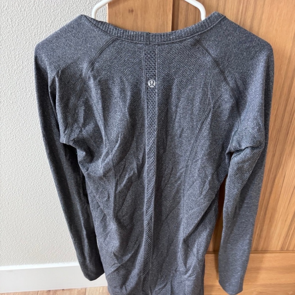 Lululemon Swiftly tech